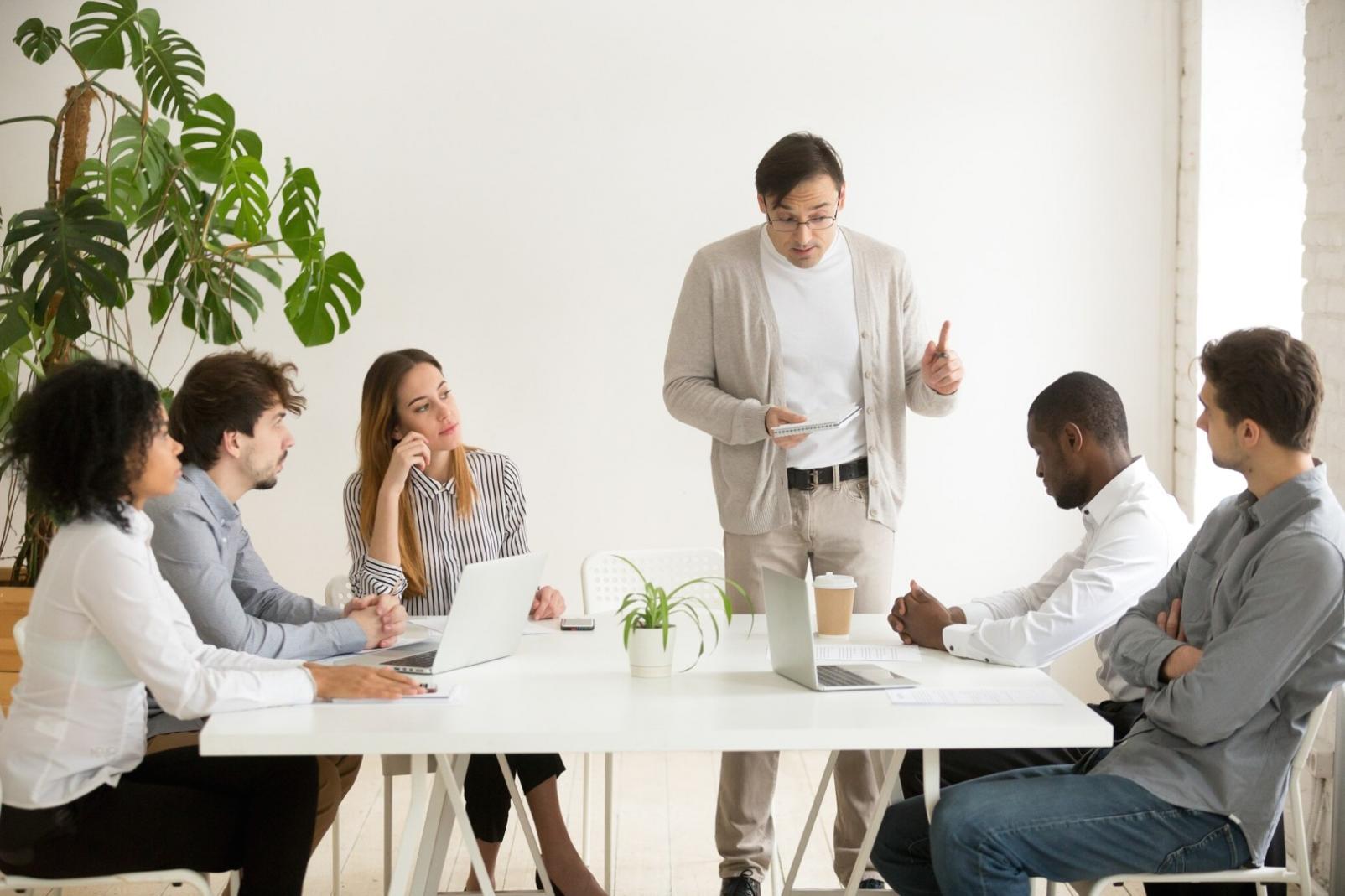 Análisis financiero profesional en acción